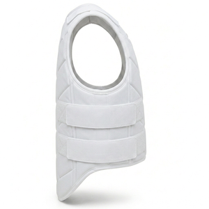 Protection corporelle pour l'équitation avec forme ergonomique, sangles réglables, finition premium et logo personnalisé - Product Image 4