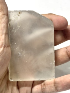 พลอยแซฟไฟร์พัพพารัดชา ผลิตในห้องปฏิบัติการ แบบเม็ดหยาบ คอรันดัมแบบฟิวชั่น แบบเม็ดหยาบ แบบเม็ดพลอยดิบ แบบพลอยมีค่า - Product Image 3