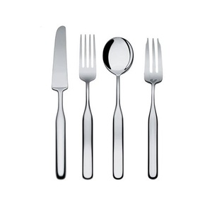 Collection d'ustensiles présentant un design de poignée détaillé, une construction en acier massif et une finition sophistiquée pour une expérience culinaire améliorée - Product Image 2