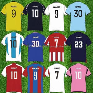 เสื้อฟุตบอลโพลีเอสเตอร์ตาข่ายแบบซับลิเมชั่น สำหรับทีมและผู้เล่น เป็นมิตรกับสิ่งแวดล้อม รับสกรีนโลโก้ แห้งเร็ว มีสินค้าในสต็อก - Product Image 1