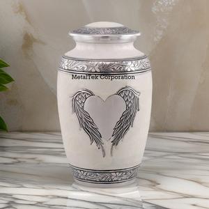 โกศบรรจุอัฐิสีขาวมุกขนาดใหญ่รูปปีกนางฟ้าสำหรับผู้ใหญ่ชายหญิง พร้อมตกแต่งรูปหัวใจสีเงิน สำหรับงานศพ - Product Image 2