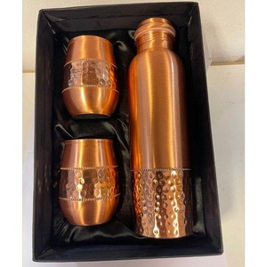 Juego de Vasos de Cobre Sólido con Diseño de Panal de Abeja, Superficie Pulida, Vasos Cónicos de Lujo - Product Image 3