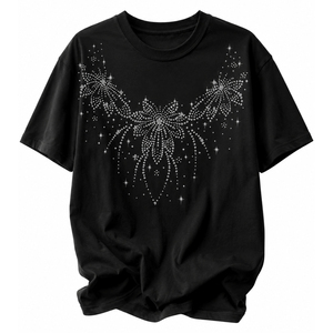 Camiseta Negra Sólida con Escote Floral y Pedrería, para Mujer y Hombre, con Gráficos de Cristales Brillantes Hot Fix, Hombros Caídos, Estilo Urbano - Product Image 1