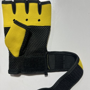 Gants de sport sans doigts avec support pour les poignets, paume en mesh respirant et rembourrée, pour musculation, hommes et femmes. - Product Image 3