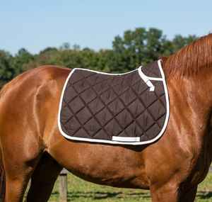 Tapis de selle équestre matelassé en losanges durable, ajustement ergonomique, anti-transpiration, tissu personnalisable - Product Image 1