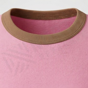 T-shirt court en coton personnalisé pour femme, coupe ajustée, col rond, idéal pour l'été, le streetwear, le fitness et l'entraînement sportif - Product Image 4