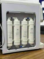 Ultrafiltration d'eau à charbon actif en 4 étapes UV Direct Drinking Hot Cold Water Purifier Filtre à eau avec lumière UV