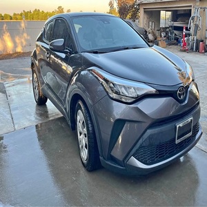 Toyota CHR compacte d'occasion à prix abordable avec une autonomie NEDC de 400 km et un intérieur en cuir en vente - Product Image 4