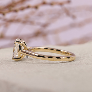 Anillo de Compromiso y Boda Minimalista para Mujer Arya, Oro de 10K, 14K, 18K, Diamante Cultivado en Laboratorio de 1-5CT, Color D, Claridad VS1, Corte Cojín, Certificado IGI - Product Image 5