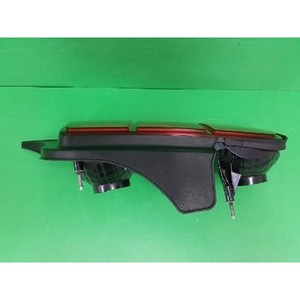 ไฟท้ายมือสองสำหรับรถมัสแตง ด้านซ้าย รุ่น 8R33BB505AB - Product Image 2