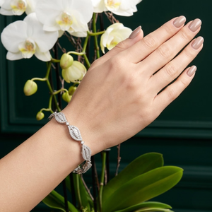 Modern Trendy Vintage 18K Solid White Gold Tennis Bracelet Baguette Diamond Leaf Shape for Women Anniversary Party Claw Setting - Product Image 3