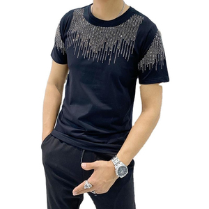 Camiseta de Hombre Personalizada con Diseño Slim Fit, 100% Algodón, Cuello Redondo, Negra, con Pedrería, Logotipo Personalizado - Product Image 4