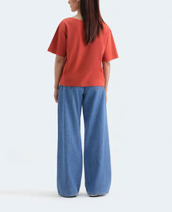 Camisetas de Mujer Lisas, Transpirables, Ligeras, Corte Regular, Color Rojo-Naranja, Cuello Redondo, Manga Corta, 100% Algodón, Venta al Por Mayor - Product Image 2