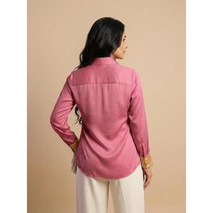 Chemise élégante à col pour femme, coupe décontractée, idéale pour le travail, les voyages et les sorties du week-end. Achetez directement auprès du fournisseur. - Product Image 2