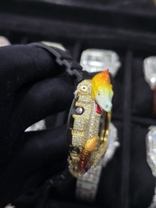 Montre Dragon Bezel Silver avec diamant rond taille brillant - Montre unisexe pour homme ou femme, montre-bracelet haut de gamme avec diamants pour les événements - Product Image 2