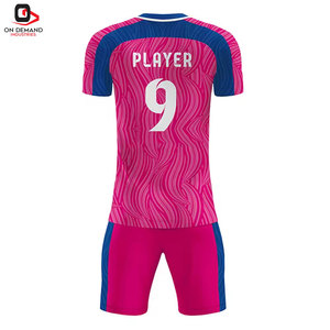 Ensemble de maillot et short de football pour hommes haute performance, respirant, léger, extensible, service OEM, design professionnel - Product Image 2