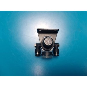SMC AR10-M5BG + G27-10-R1 Utilisé comme pièce détachée d'équipement semi-conducteur d'occasion - Product Image 3