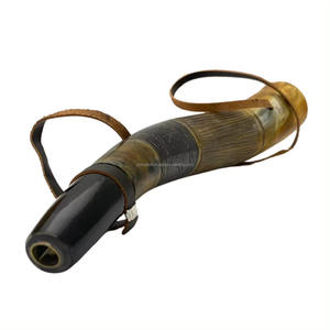 Corne de boeuf médiévale Corne de guerre viking fabriquée à la main avec un accent d'agate Un son émouvant de l'histoire - Product Image 5