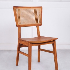 Chaise de salle à manger moderne en teck avec dossier en rotin naturel, structure en bois massif, style contemporain du milieu du siècle, chaise en rotin pour salle à manger - Product Image 2