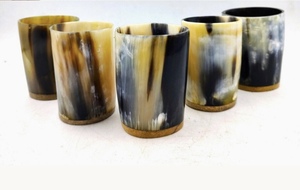 Tazas para Beber Hechas a Mano con Cuerno de Búfalo Ecológico, Símbolos Nórdicos Modernos Tallados, Forma Natural, Arte Coleccionable Decorativo Global - Product Image 2