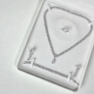 Conjunto de Joyería Nupcial con Circonitas - Collar en Y, Pendientes, Pulsera y Anillo de Plata de Ley con Baño de Oro Rosa en Forma de Y - Product Image 1