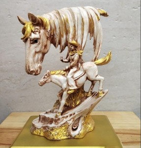 ประติมากรรมอาร์ตเดโครูยัลคาเวลเลียร์สำหรับงานฉลองครบรอบแต่งงานและงานขึ้นบ้านใหม่ - Product Image 2