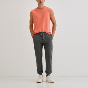 Pantalon de jogging léger et sportif pour homme avec poches, idéal pour l'entraînement et la détente, taille élastique, services OEM et personnalisation du logo - Product Image 5