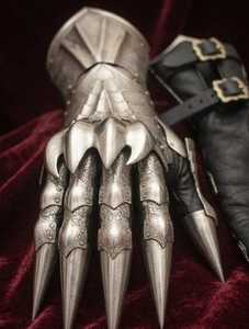 ถุงมือเหล็กยุคกลางชุบเงิน งานหล่อแบบโบราณ งานศิลปะโลหะ ของสะสม - Product Image 5