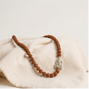 Collar de Cuentas de Madera KOTTRAVAI con Colgante de Buda, Joyería Artesanal Tallada con Temática Budista, Regalo - Product Image 1
