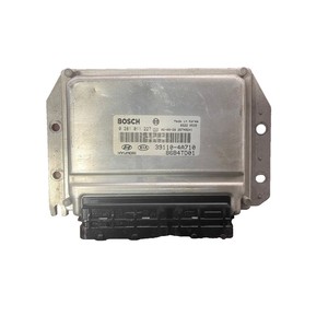ชุดควบคุมเครื่องยนต์ ECU ใช้ได้กับ Kia Sorento ปี 2004 ชุดควบคุมอิเล็กทรอนิกส์ 391104A710 อะไหล่รถยนต์เกาหลี - Product Image 1