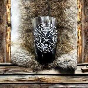 Verre à boire rond en corne de buffle, aspect antique, écologique, sculpté à la main, symbole croix animale Valknut, coupe nordique - Product Image 4