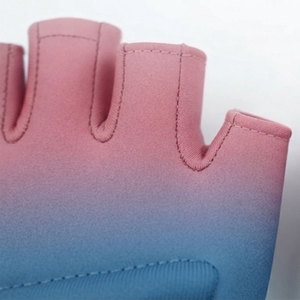 Service OEM, gants de fitness pour femmes, texture douce et agréable pour la peau, matériau mélangé, anti-odeur, coutures renforcées, gants de fitness - Product Image 4