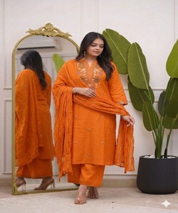 <b>Women</b> Orange Embroidered <b>Kurta</b> Dupatta Loose Fit Ankle Length Traditional Ethnic India Pakistan 85898 SAHAJANAND- SI:-379 - Product Image 1