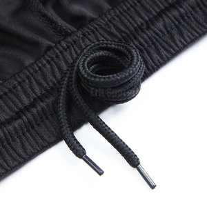 Camiseta y pantalones cortos de fútbol ligeros con tecnología de secado rápido, tela de malla transpirable, ideales para clima cálido y juego intenso. - Product Image 6