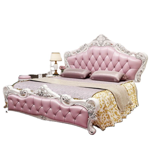 Juego de Dormitorio King de Lujo Clásico Francés en Madera de Caoba Sólida Pintada en Crema con Mesitas de Noche y Tocador para Hotel - Product Image 6