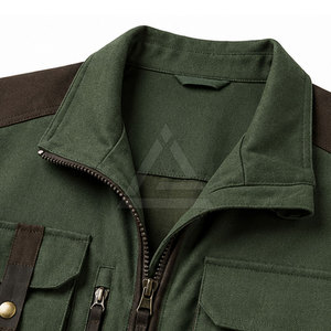 Gilet de chasse utilitaire pour hommes avec poches spacieuses, matériau durable, sangles latérales réglables et construction robuste pour l'extérieur - Product Image 5