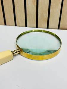 Loupe moderne en laiton de 4 pouces, faite à la main, avec poignée en résine de designer |   Loupe d'inspection portative vintage durable - Product Image 2