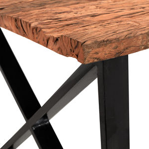 Table de salle à manger de style vintage en bois de récupération avec texture naturelle craquelée, plateau carré et pieds en fer industriel en forme de X pour cuisine et restaurant - Product Image 6