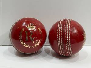 Balles de cricket d'entraînement pour hommes, taille 156 g, couleur rouge, blanc, rose - Product Image 4