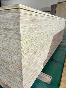 Madera de pino americana importada, contrachapado de pino, resistente al agua E0 de Vietnam, para uso en interiores, de 9-18 mm de grosor, para aplicaciones en cocinas y hoteles. - Product Image 4