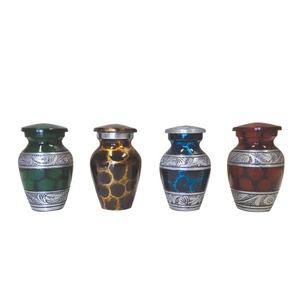 Lot de 6 urnes à souvenirs, vente à bas prix, nouveau design et métal fini, mini-urne à souvenirs de 6 pouces cubes pour cendres humaines - Product Image 5