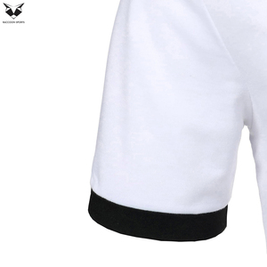 เสื้อโปโลคลาสสิคยอดนิยมสำหรับผู้ชาย ผ้าฝ้าย 100% ทรงเข้ารูป แขนสั้น รับผลิตแบบ OEM ดีไซน์ล่าสุด เสื้อโปโลสตรีทแวร์สำหรับผู้ชาย - Product Image 4