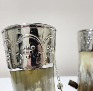 Corne à boire sculptée de style viking au design antique authentique faite à la main bière hydromel personnalisée polie meilleur prix artisanat naturel - Product Image 5