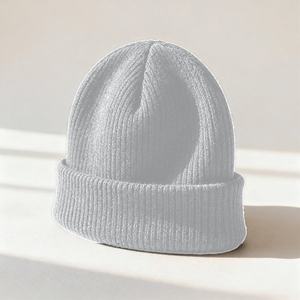 Bonnets personnalisés en tricot d'hiver avec patch brodé, style streetwear, marque privée, vente en gros, fabricant de couvre-chefs, production en vrac - Product Image 4
