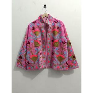 Veste d'hiver courte en velours rose pour femme avec col mandarin et broderie florale, doublure en coton - Idéale pour les fêtes et les cadeaux - Product Image 1