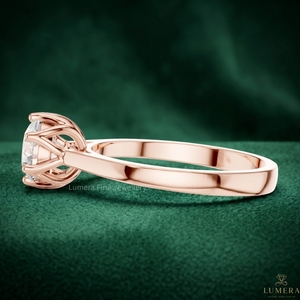 Anillo de Compromiso Personalizado con Certificado IGI, Corte Brillante Redondo, Oro Rosa, Anillo de Promesa Clásico Solitario - Product Image 2