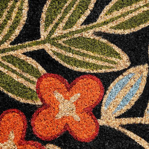 Alfombra Tufted con Diseño Floral sobre Fondo Negro, con Patrón Botánico en Naranja, Azul, Crema y Verde - Product Image 3
