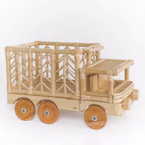Camions en rotin faits à la main, jouets éducatifs pour petit garçon, véhicules jouets écologiques, mini-camions - Product Image 1