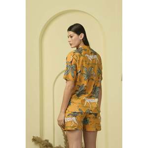 The Quince Life Jungle ชุดกางเกงขาสั้น XS mustard สวมใส่สบายและมีสไตล์ - Product Image 1