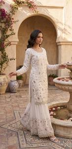NiMa Creations - Lehenga Choli Blanco para Mujer, con Lentejuelas y Bordado Zari, Traje Tradicional Indio-Pakistaní para Bodas, Largo hasta el Suelo - Product Image 2